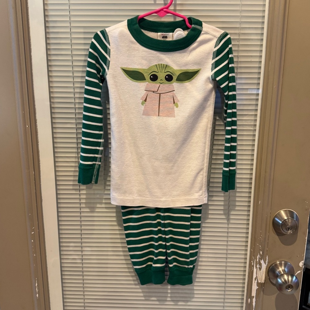 Hanna Andersson Green and White Baby Yoda Stripe Pajama Set